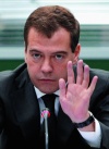 Президент России Д. Медведев пытается быть жестким